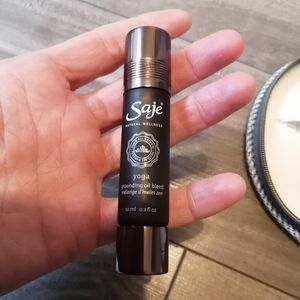 Saje Yoga Grounding Essential Oil Roll-on